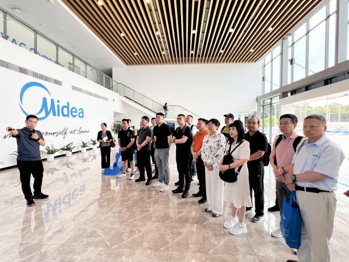 52泰国美的空调工厂学习与交流.jpg