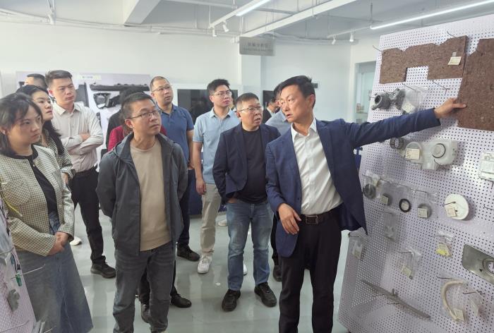 2025-12-08 101111.jpg